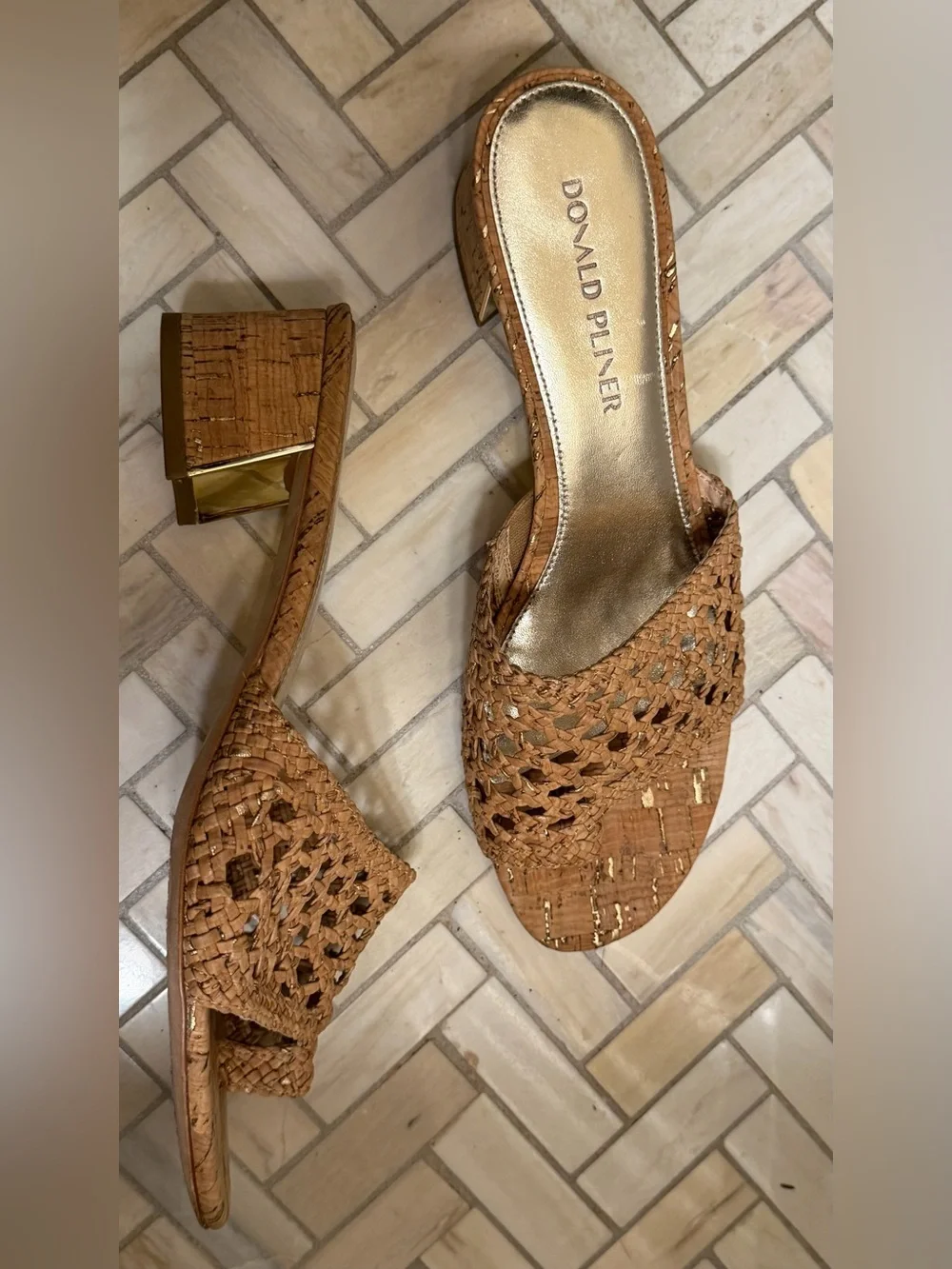 Donald Pliner Melrose3 Sparkle Cork Low Heels Natural Woven Sandal Size 10 - Picture 16 of 16